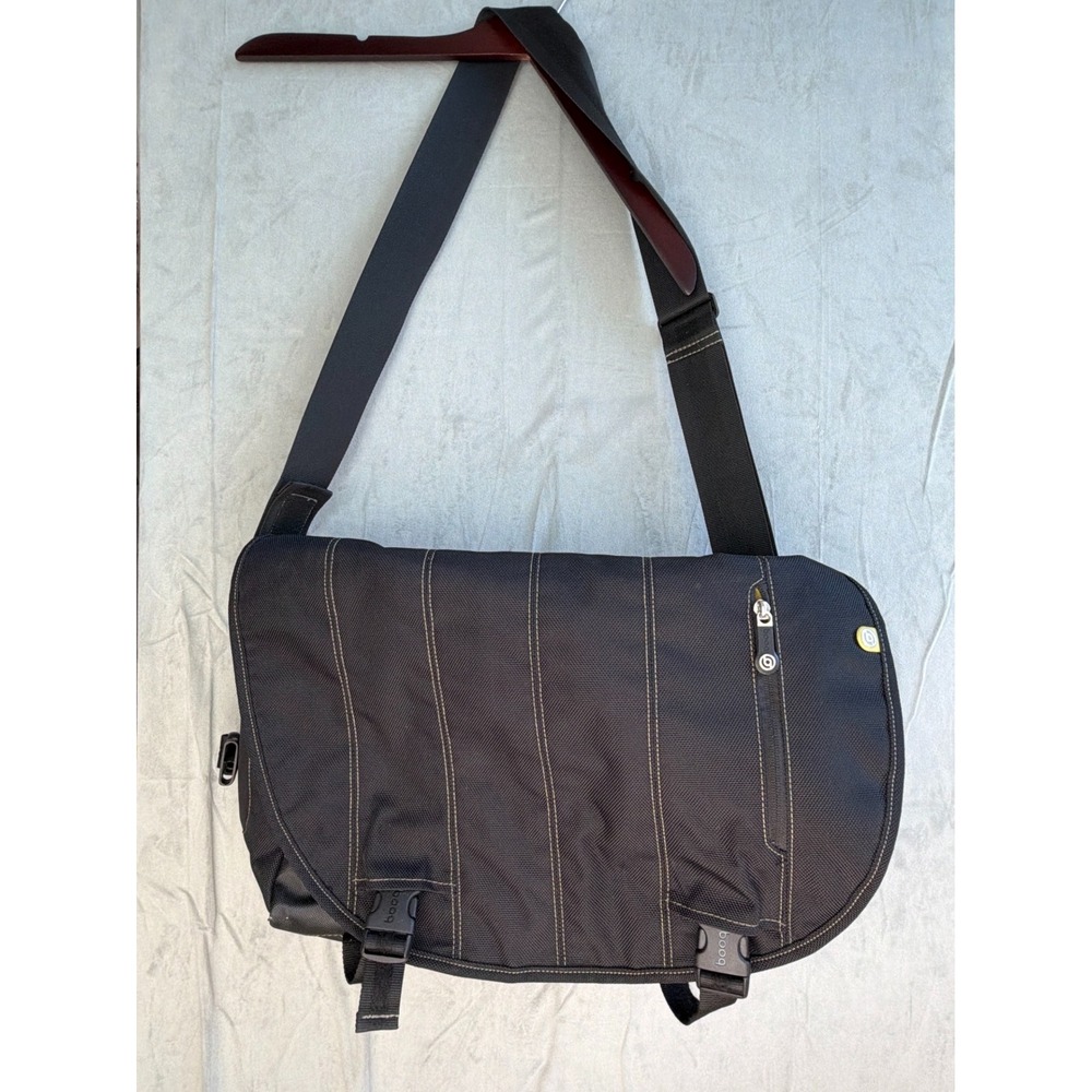 Booq BOA Nerve Laptop Computer Messenger Bag Crossbody Black Rugged RFID Commute